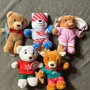 5 Build-A-Bear Minis 2023 Christmas Advent Calendar Bears and Accessories